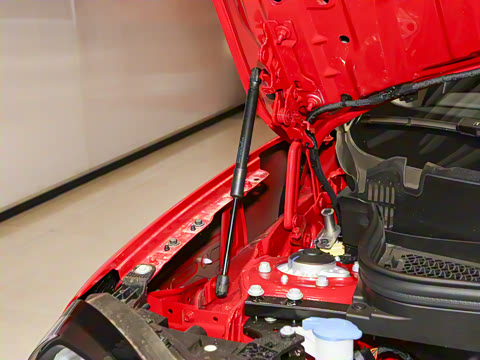 2025�� E ������