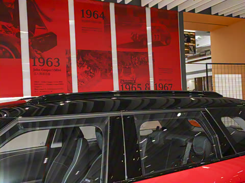 2025�� E ������