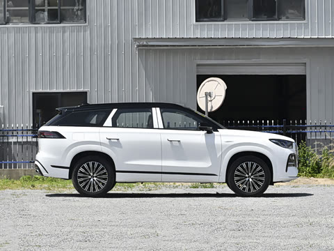 2027�� 2.0T ˫�������������