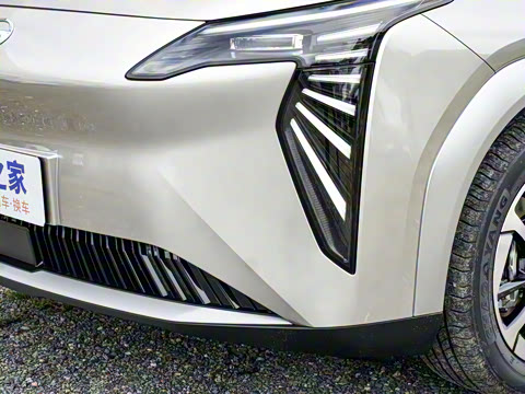 2025�� Plus 610 ������