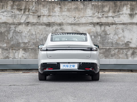 2027�� 590������