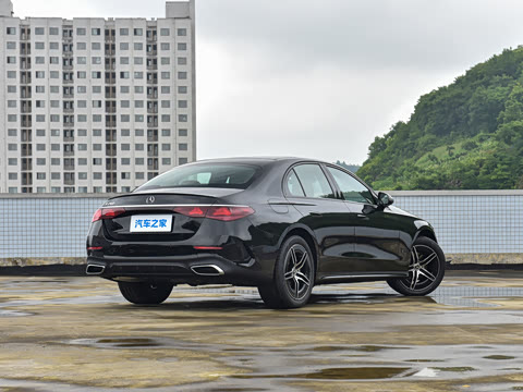 2026�� �Ŀ� E 260 �˶���
