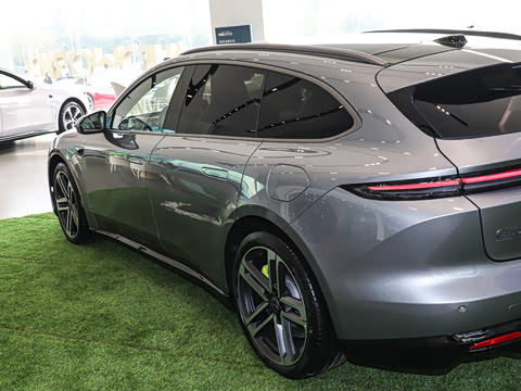 2025�� �ھ������ 100kWh Touring