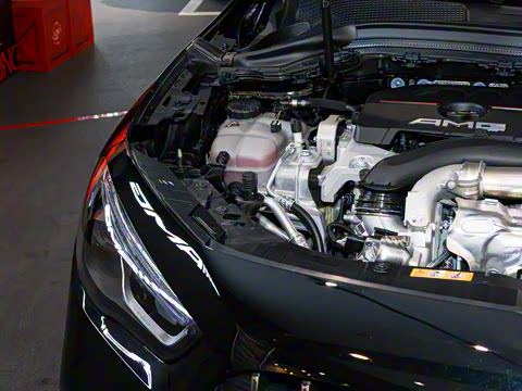 2025�� AMG GLA 35 4MATIC