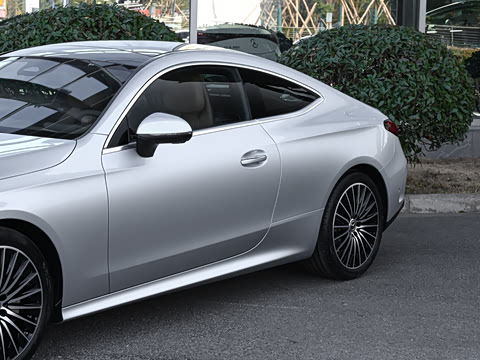 2026�� CLE 300 4MATIC �����ͽ��ܳ�