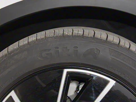 2025�� �Ŀ� 560PRO 185kW