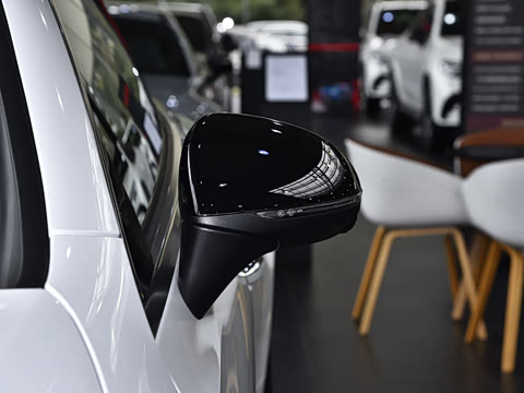 2026�� AMG CLE 53 4MATIC+ ������ܳ�