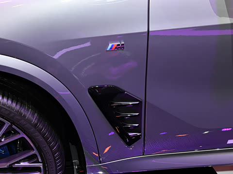 2025�� xDrive 40Li ������M�˶���ҹ��װ