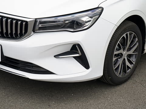 2027�� ���� 1.5L CVT������