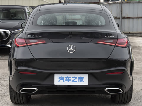 2026�� �Ŀ� GLC 300 4MATIC ����SUV