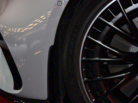 2025�� AMG CLE 53 4MATIC+ ������ܳ�