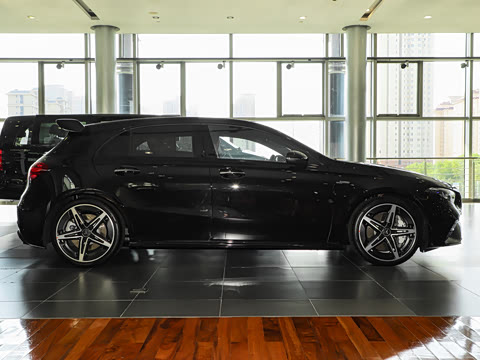 2025�� �Ŀ� AMG A 35 4MATIC