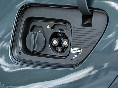 2026�� 102kWh �����е�ǩ����