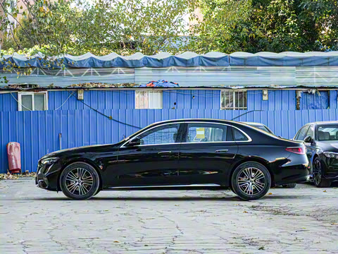 2026�� E 260 L �����