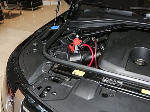 2025�� 3.0 L6 400PS SV���ٴ����ӳ��� 4��