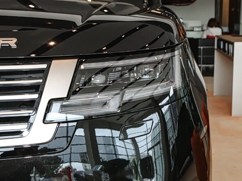 2025�� 3.0 L6 400PS SV���ٴ����ӳ��� 4��