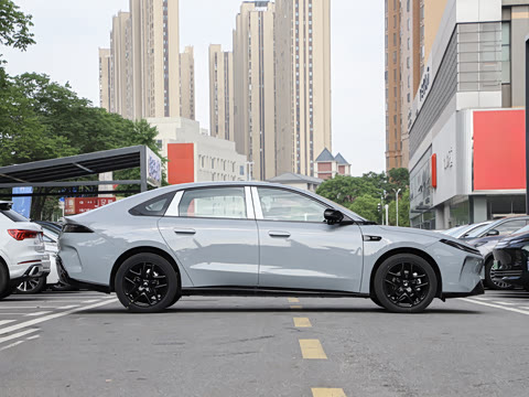 2026�� 535 MAX�����