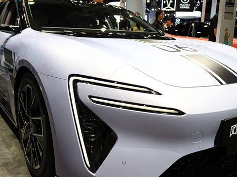 2025�� Ultra���̰�