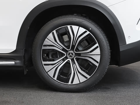 2026�� 500 4MATIC ������