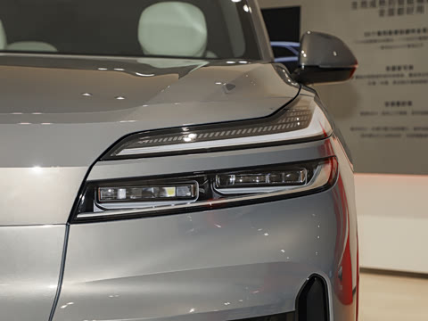 2025�� Pro ������