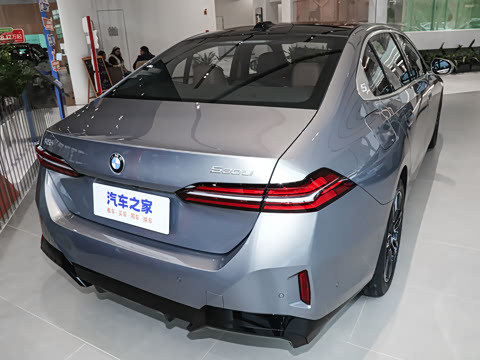 2026�� 530Li ������ M�˶���װ
