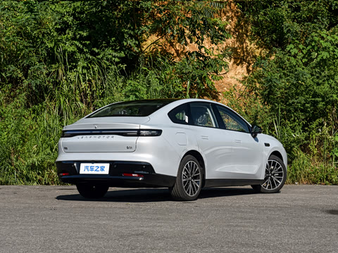 2027�� 590������