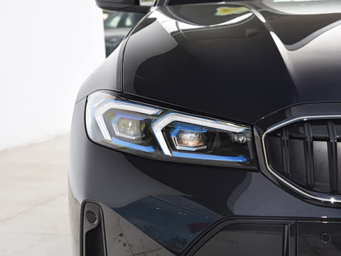 2026�� 330Li ������ M�˶���ҹ��װ