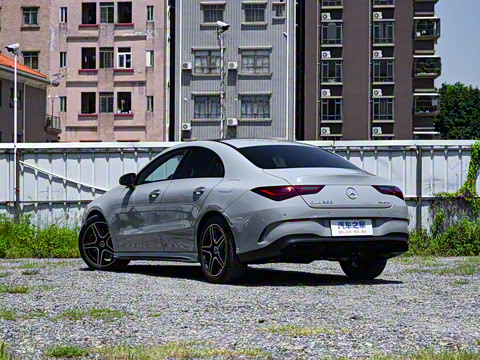 2025�� CLA 260 4MATIC ��ذ�