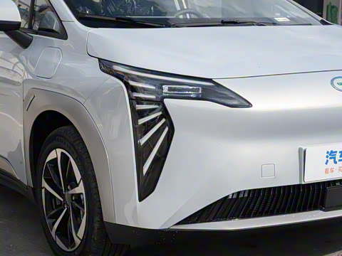 2025�� Plus 610 ������