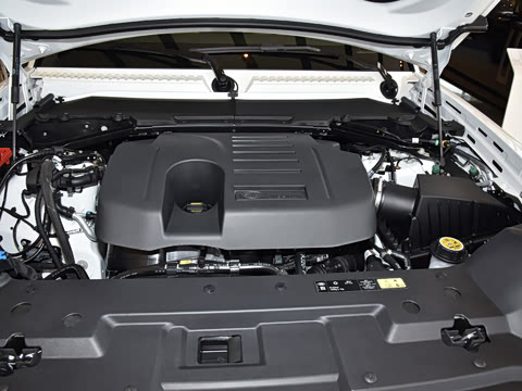 2026�� 110 3.0T P400 X-Dynamic HSE