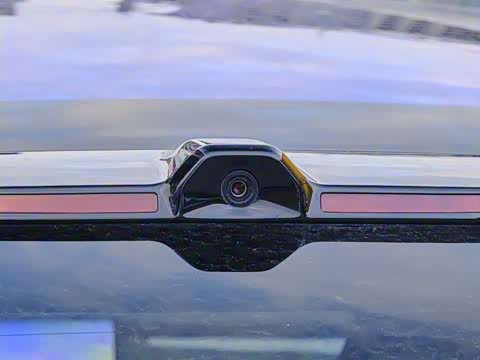 2025�� 710 Max��