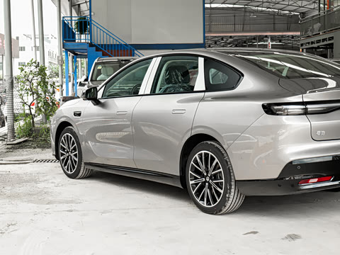 2027�� 670������