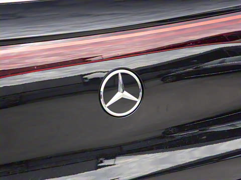 2025�� EQS 680 ���ݰ�