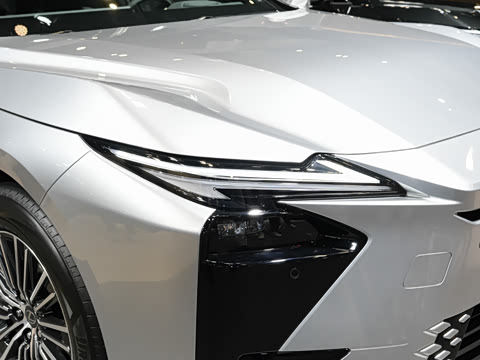 2026�� 300h