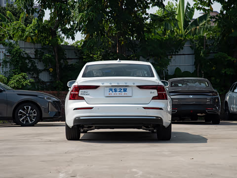 2026�� B4 ���ݺ�����