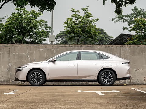 2026�� 180 Pro �ഺ��