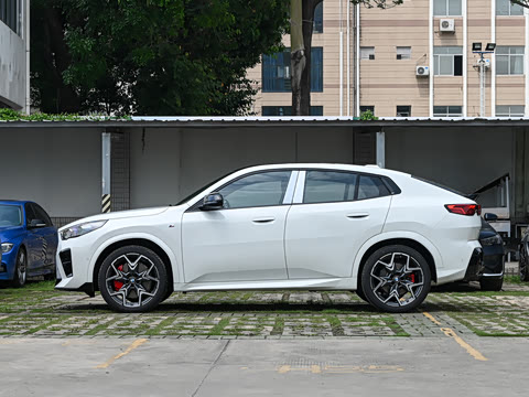 2026�� M35i