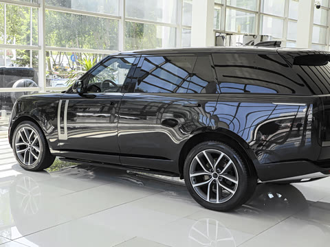 2026�� 3.0 L6 400PS HSE�����