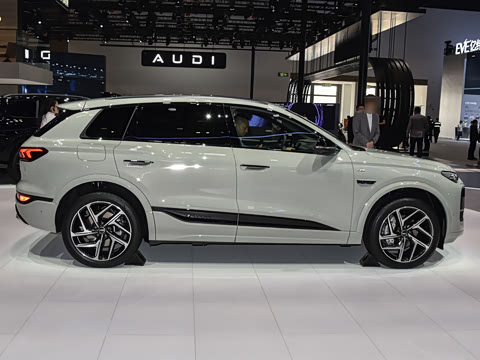 2026�� quattro Ǭ���Ǽݰ�