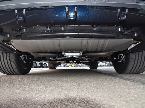 2026�� �Ŀ� xDrive 40Li ������M�˶���ҹ��װ