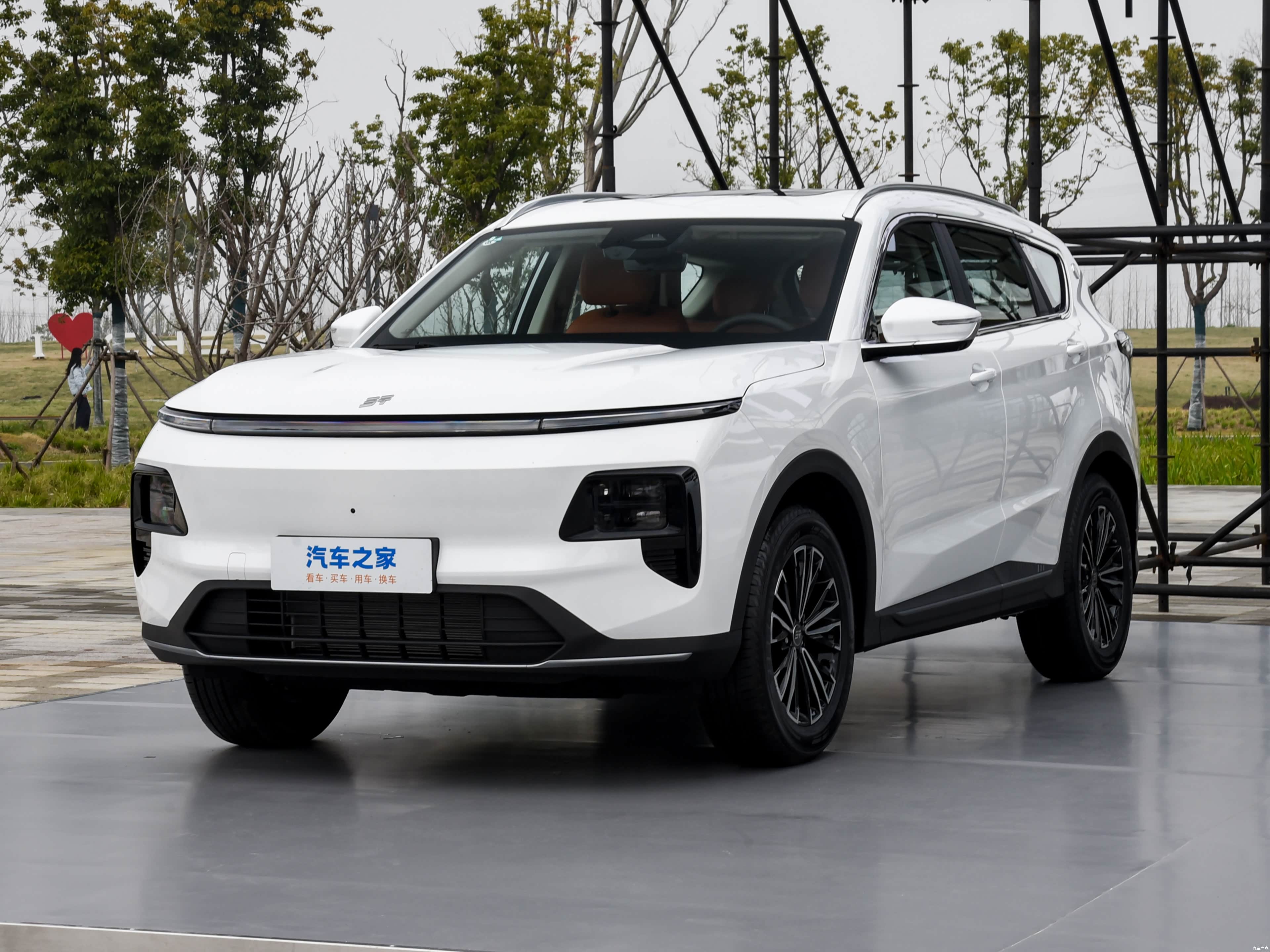 Jetour L7