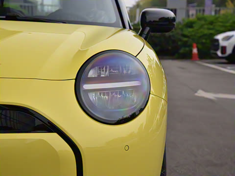 2025�� �Ŀ� 466km COOPER E ������