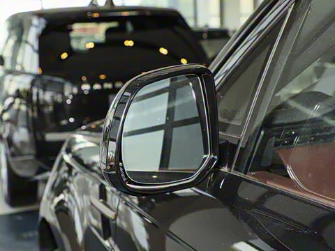 2025�� 400PS Dynamic SE