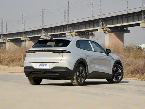 2026�� 215Max���̰�