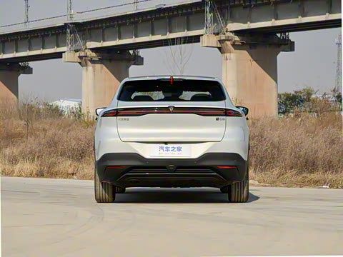 2026�� 215Max���̰�