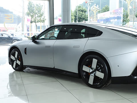 2025�� 750 �������� Ultra