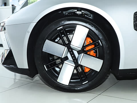 2025�� 750 �������� Ultra