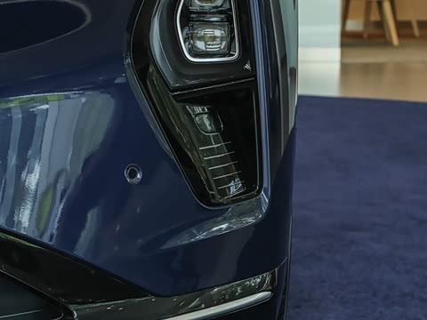 2025�� 102kWh ��ƽ���ر��