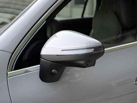 2026�� ����� 400 L 4MATIC