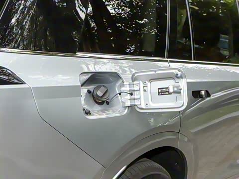 2025�� Ǭ�� UItra 6��